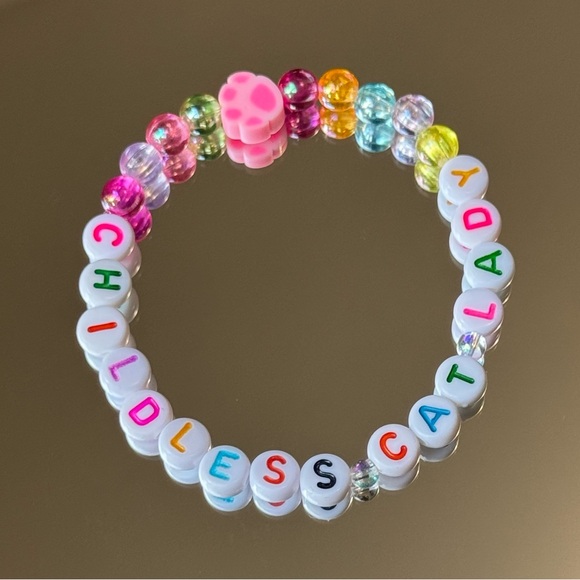 Taylor Swift Friendship Bracelets: Acronym Edition - Picture 9 of 15